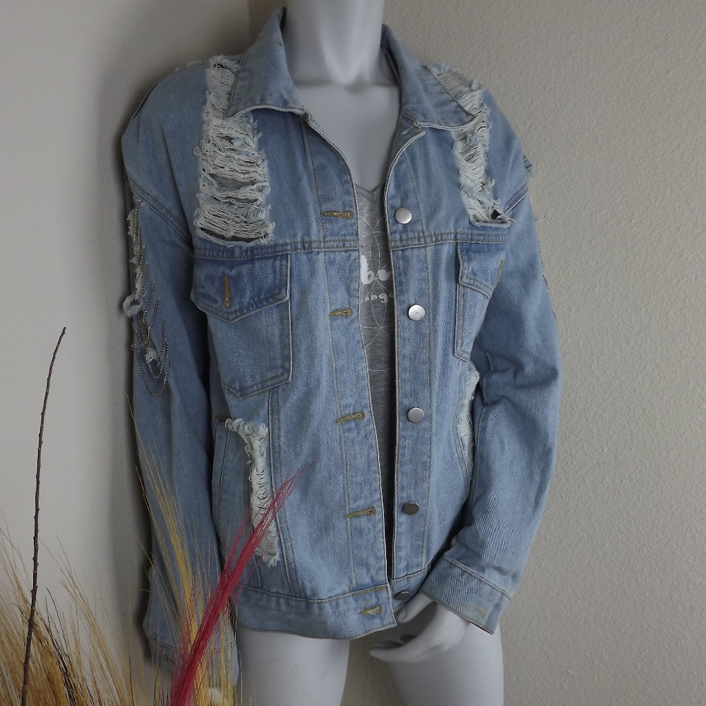 Beautiful Blue Jeans Jacket w/ Torn Detailing